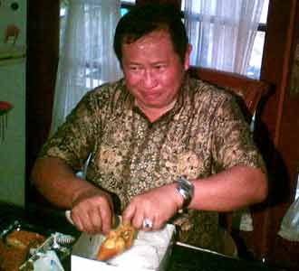 Susno Bersantai di Rumahnya