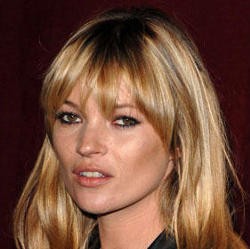 Karena Liburan Kate Moss Susah Menutup Kancing Celana 