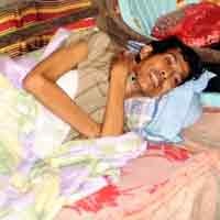 Diduga Idap HIV/AIDS, Robiono Dikurung di Kandang Sapi