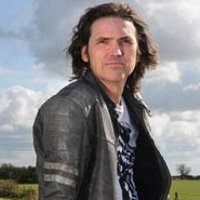 Miliuner Inggris Coba Pecahkan Rekor Kecepatan Darat