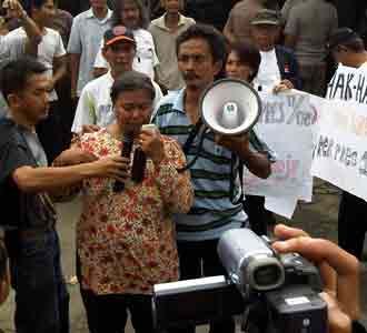 Warga Kompleks TNI AD Tolak Pengosongan