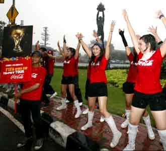 Celebration Dance Sambut Trofi Piala Dunia