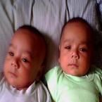 Kembar Rizki dan Rifqi, 7 Bulan; Lelaki; m