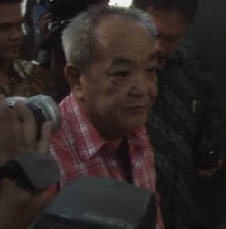 13 Jam Diperiksa, Anggodo Tidak Ditahan