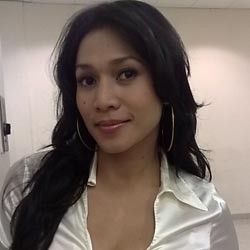 Pasca Melahirkan, Anne J. Coto Lebih Seksi