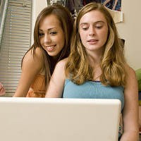 Update Massal Warna Bra Serbu Facebook