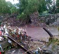 Hujan Deras, Jembatan di Pasuruan Putus