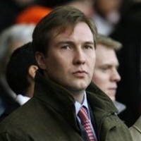 Suporter Liverpool Tuntut Hicks Jr. Mundur