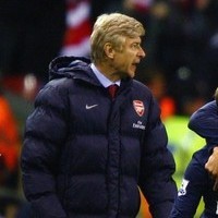 Soal Masa Depan, Wenger Pikir-pikir Dulu