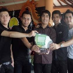 Album Kedua, Hijau Daun Kurangi Distorsi