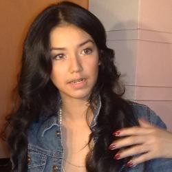 Velove Nggak Kuat Ditarik-tarik Cowok Prancis 