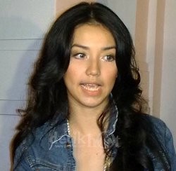 Susah Kuliah di Prancis, Velove Wara-wiri New York-Los Angeles 