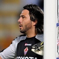 Soal Masa Depan, Frey Tunggu Mei