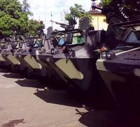 Pindad Serahkan 33 Panser ke Dephan