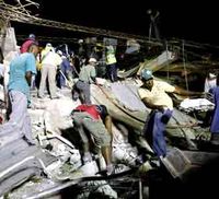 Evakuasi Korban Gempa di Haiti