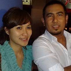 Rio Febrian & Sabria Kono Ingin Nikah Pakai Koteka