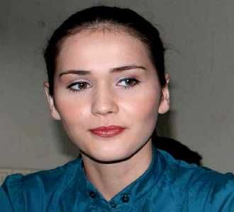 Bibir Merah Senk Lotta