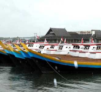 Perahu untuk Nelayan