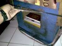 Babe Sembunyikan Kampak di Kotak Rokok