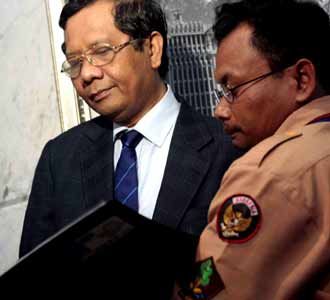 Pramuka Tuna Rungu Temui Ketua MK Pramuka Tuna Rungu Temui Ketua MK