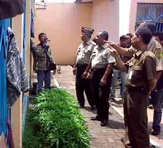 Dua LP di Semarang Disidak