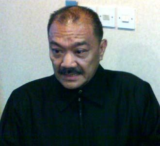 Hengky Dituntut 10 Tahun Penjara