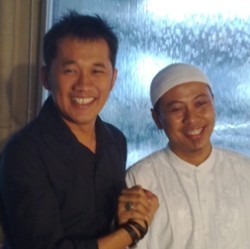 Gagal Syuting Film, Hanung-Opick Cari Sponsor Baru