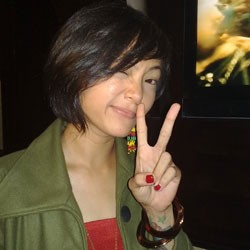 Punya Pacar, Poppy Sofia Cari Jodoh Lagi