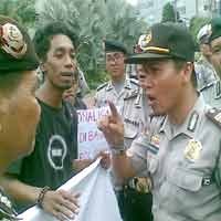 Mahasiswa Unjuk Rasa Tolak Perdagangan Bebas Asean-China