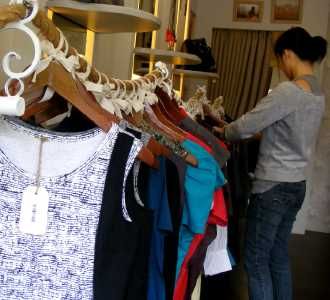 Berburu Baju Big Size di Teapot