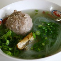 Hujan dan Bakso, Hmm Sedaaaap ....