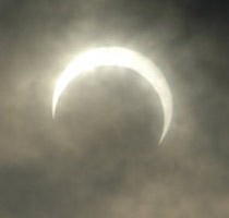 Tak Sampai Cincin, RI Hanya Lihat Gerhana Matahari Sebagian