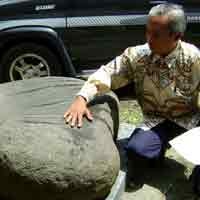 Batu Gores & Batu Lumpang Zaman Prasejarah Diekskavasi