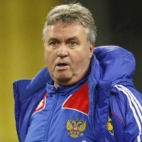 Hiddink Digadang-gadang Gantikan Benitez
