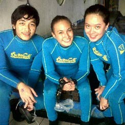 Nadine Chandrawinata Diving Bareng 2 Blogger Detik