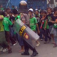 Bonek Berulah, Polisi Bertindak
