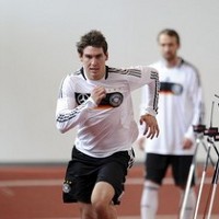 Helmes Tak Incar Afsel