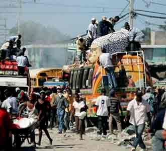 Warga Tinggalkan Port-au-Prince