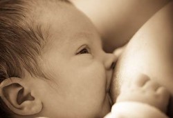 Inisiasi Menyusu Dini Kurangi Angka Kematian Bayi 