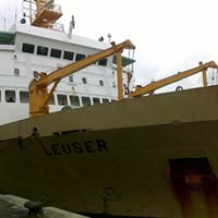 Cuaca Buruk Hambat Keberangkatan Kapal 