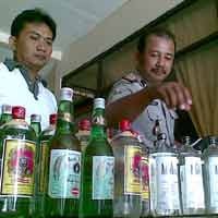 Toko Miras Digerebek, Polisi Sita 142 Botol