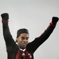 Ronaldinho Hat-trick, Milan Kuntit Inter 
