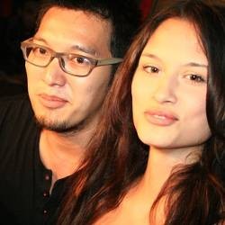 Rebecca Boyong Calon Suami Pulang Kampung