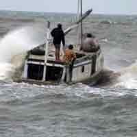 Ketinggian Gelombang di Ketapang-Gilimanuk Capai 3 Meter