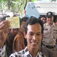 Penduduk Musiman Serbu Kantor Kecamatan Mengurus SKTS 