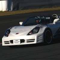 Toyota Pamer Mobil Hybrid Sport 400 HP