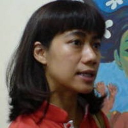 Rebonding Diharamkan, Nia Dinata Ogah Mikirin 