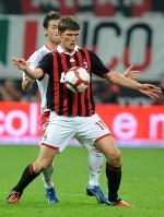 Huntelaar Ingin Pergi, tapi Tak Selamanya