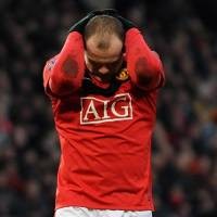 Pemain MU Diminta Saweran untuk Bayar Utang