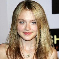 Dakota Fanning Nikmati Beradegan Lesbi 